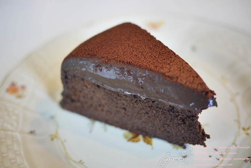 Cafe’ au Chum .. ทำมือ ด้วยใจ กับเค้กช็อคโกแลต Piece of Heart